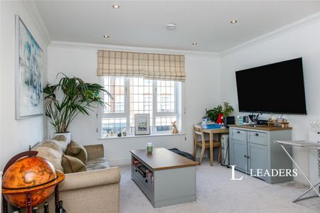 1 bedroom house to rent York Road, KT13 - Photo 4