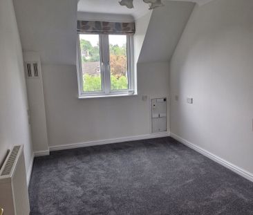 Foxley Lane, Purley CR8 3EN - Photo 2