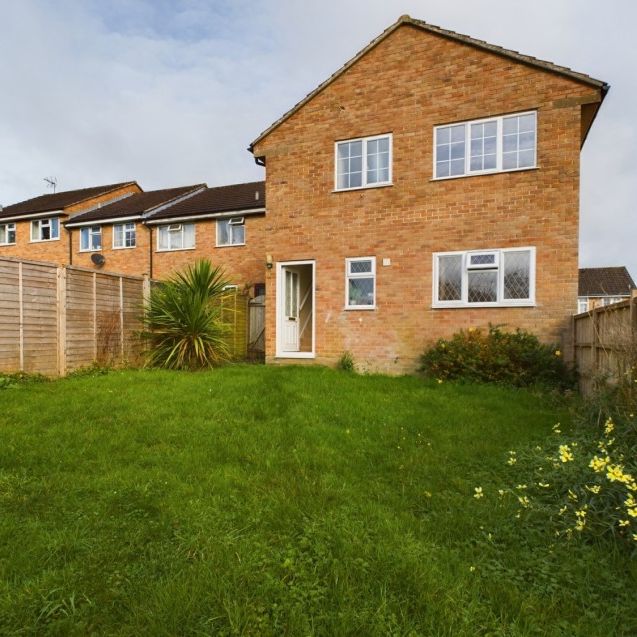 Hawthorn Rise, Stroud, Gloucestershire, GL5 - Photo 1