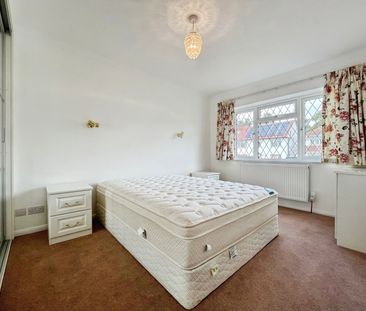 Cabrera Avenue, Virginia Water, Surrey, GU25 4EZ - Photo 5