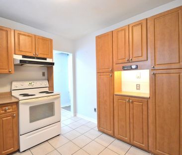 For Lease - 60 Lindsay Avenue Unit# Main Floor, Newmarket, Ontario - Photo 4