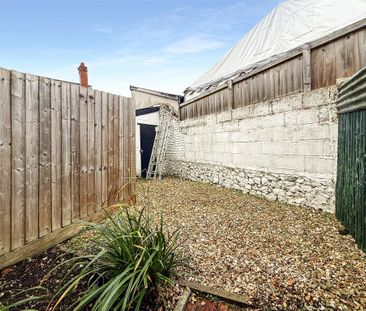 2 bedroom terraced house to rent - Photo 6