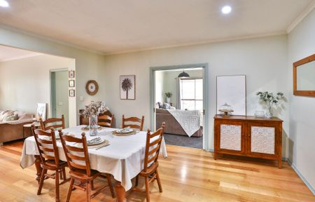 Street Appeal In A Dream Location - Photo 4