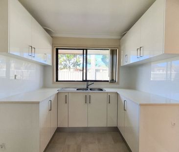 Ingleburn - Photo 6