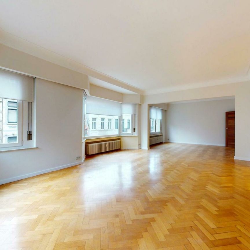 Flat for rent - Photo 1
