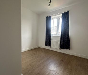 4 bedroom detached house to rent - Photo 5