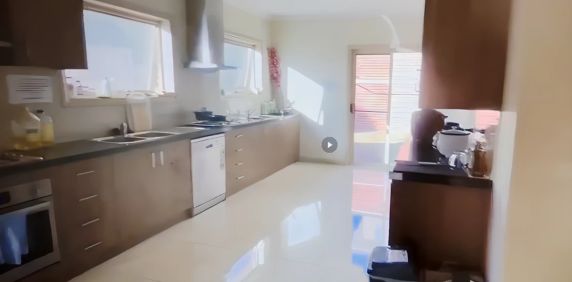 Single Room - Photo 2