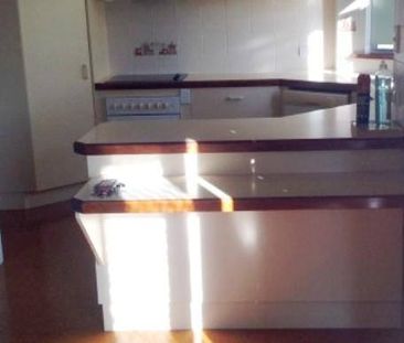 WELL MAINTAINED & PRESENTED COLONIAL DESIGNED HOME WITH CHARM & CHA... - Photo 3