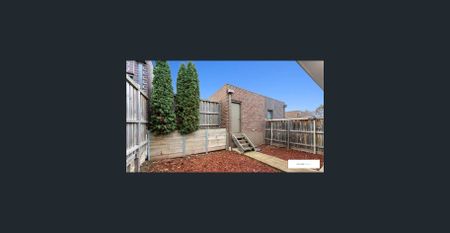 Effortless Living with Light and Location! - Photo 3