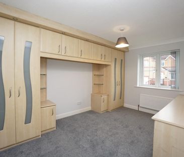 5 bedroom House To Let - Photo 2
