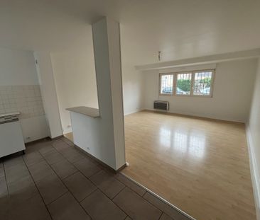 Location Appartement 1 pièce 36m² PONTAULT COMBAULT 77340 - Photo 1