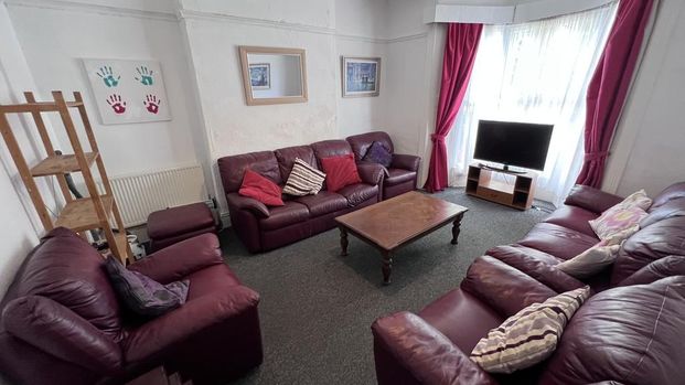 8 bedroom house share to rent - Photo 1