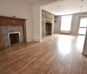 2 bedroom terraced house to rent - Photo 3