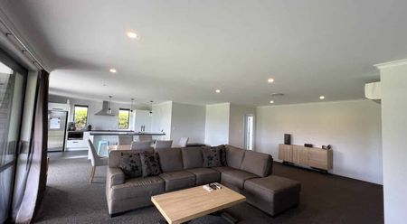 Cambridge with Gully outlook, supersized back section - Photo 4