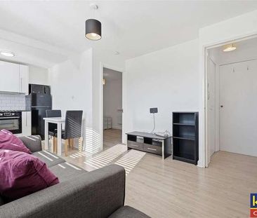 Green Pond Close, London, E17 - Photo 3