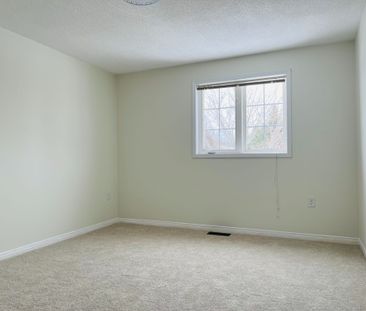 For Lease - 14 Downing Crescent, Barrie, Ontario - Photo 3