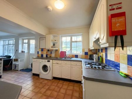 House share to rent - Photo 4