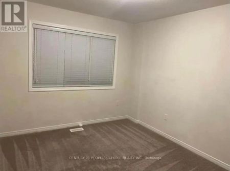 40 BUTCHER CRESCENT - Photo 5