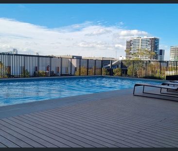 One Bedroom with a Huge Study Room - Photo 2