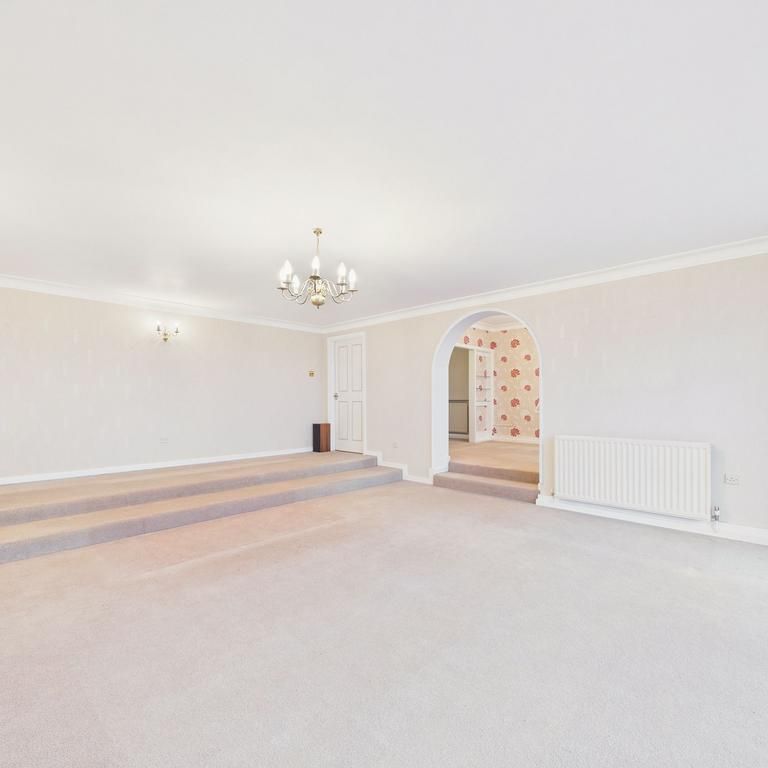 3 bedroom apartment to rent - Photo 1