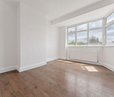 3 bedroom end of terrace house to rent - Photo 3