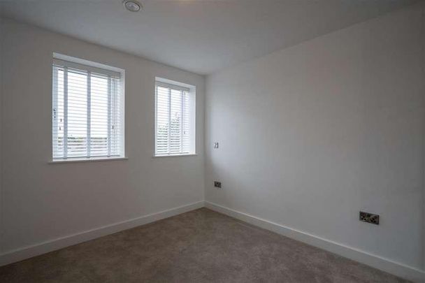 Ariel House, Birmingham, B26 - Photo 1