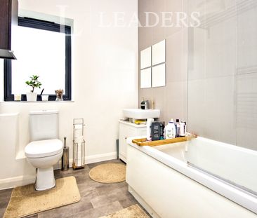 2 bedroom maisonette to rent Tudor Mews, Southend-on-Sea, Essex, SS2 - Photo 4