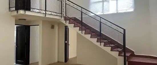 Hermosa Casa, En Taxqueña, Muy Amplia, Llena De Luz Natural, Con Salida Fácil A Avenidas Importantes, Bien Comunicada, En Colonia Residencial Tranquila. - Photo 1