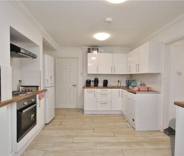 5 bedroom semi-detached house to rent - Photo 6