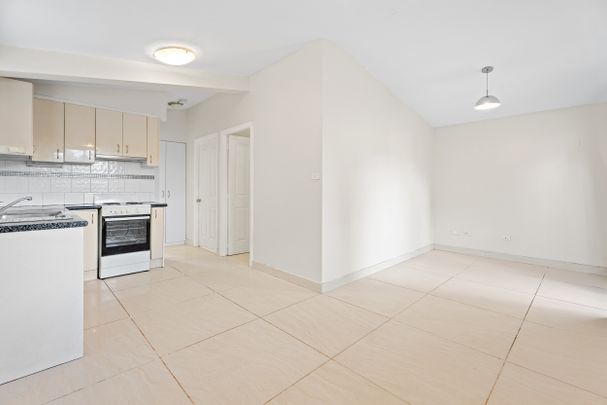 SPACIOUS LIVING IN NORTH ST MARYS! - Photo 1