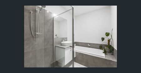 Modern Coastal Townhouse with Seamless Indoor-Outdoor Living - Photo 4