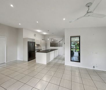 Comfortable Family Home in Greenwood Grove Estate, Cooroy - Photo 3