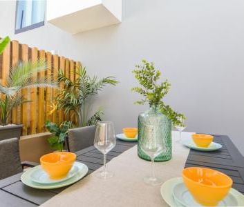 Luxury and sun in Arguineguín: Central apartment with impressive private terrace - Photo 5