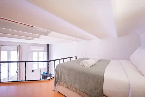 Carrer de Pau Claris, Barcelona, Catalonia 08037 - Photo 1