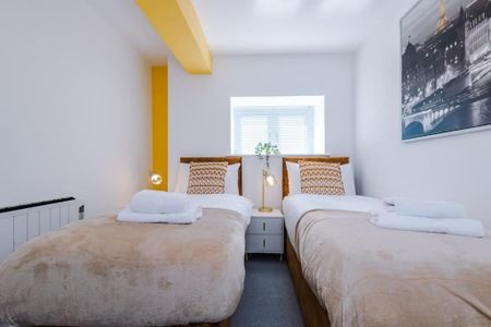 2 Bed Flat, Viaduct Road, LS4 - Photo 4