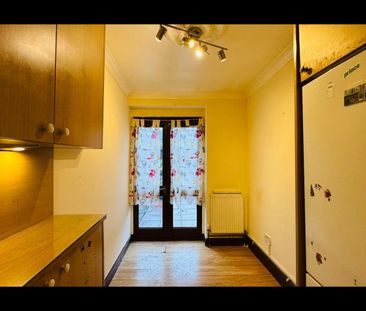 2 Bed Flat, Buntingbridge Road, IG2 - Photo 6