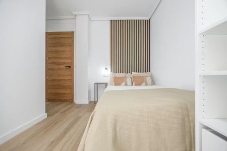 Carrer del Duc de Mandas, Valencia, Valencian Community 46019 - Foto 2