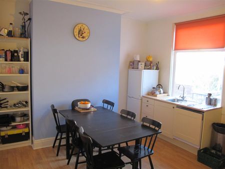 5 bedroom terraced house to rent - Photo 2