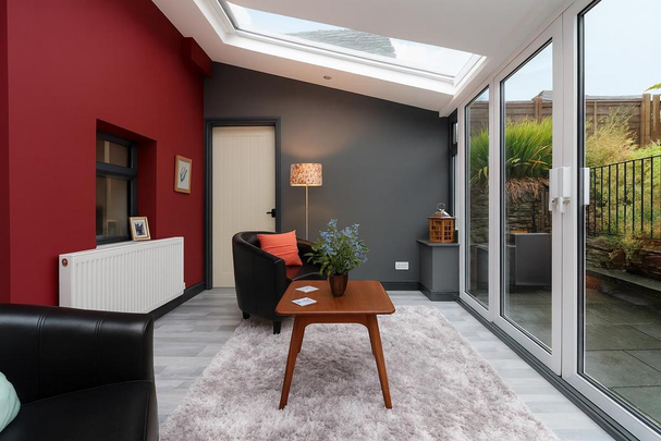 2 bedroom cottage to rent - Photo 1