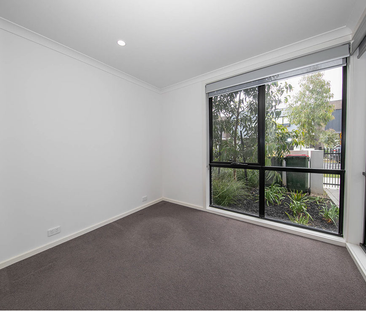 Stylish & Modern Townhouse in Prime Braybrook Location! - Photo 2