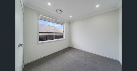 Immaculate Family Home! - Photo 4