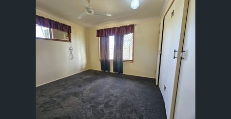Spacious & Well-Maintained 3 Bedroom Brick Home in Millbank - Photo 4