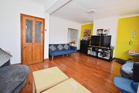 4 bedroom semi-detached house to rent - Photo 2