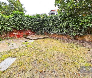 4 bedroom House To Let - Photo 4