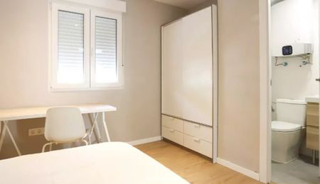 Calle San José de Calasanz, Getafe, Community of Madrid 28902 - Photo 2