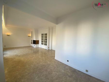 Location Appartement 4 pièces 81m² SETE 34200 - Photo 2