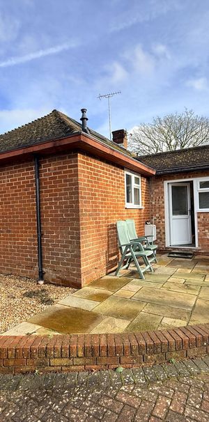 Hammer Hill, Haslemere, GU27 3QZ - Photo 1