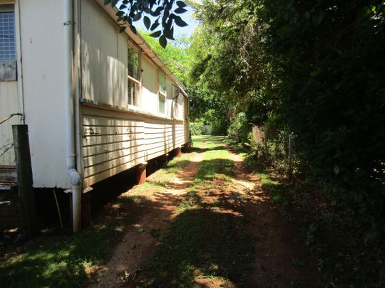 Walk to town! - Photo 1