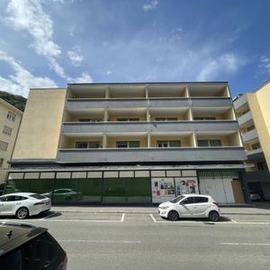 A louer - appartement de 3 pièces refait à neuf - Photo 3