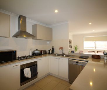 25 Badminton Court, Marshall - Photo 5